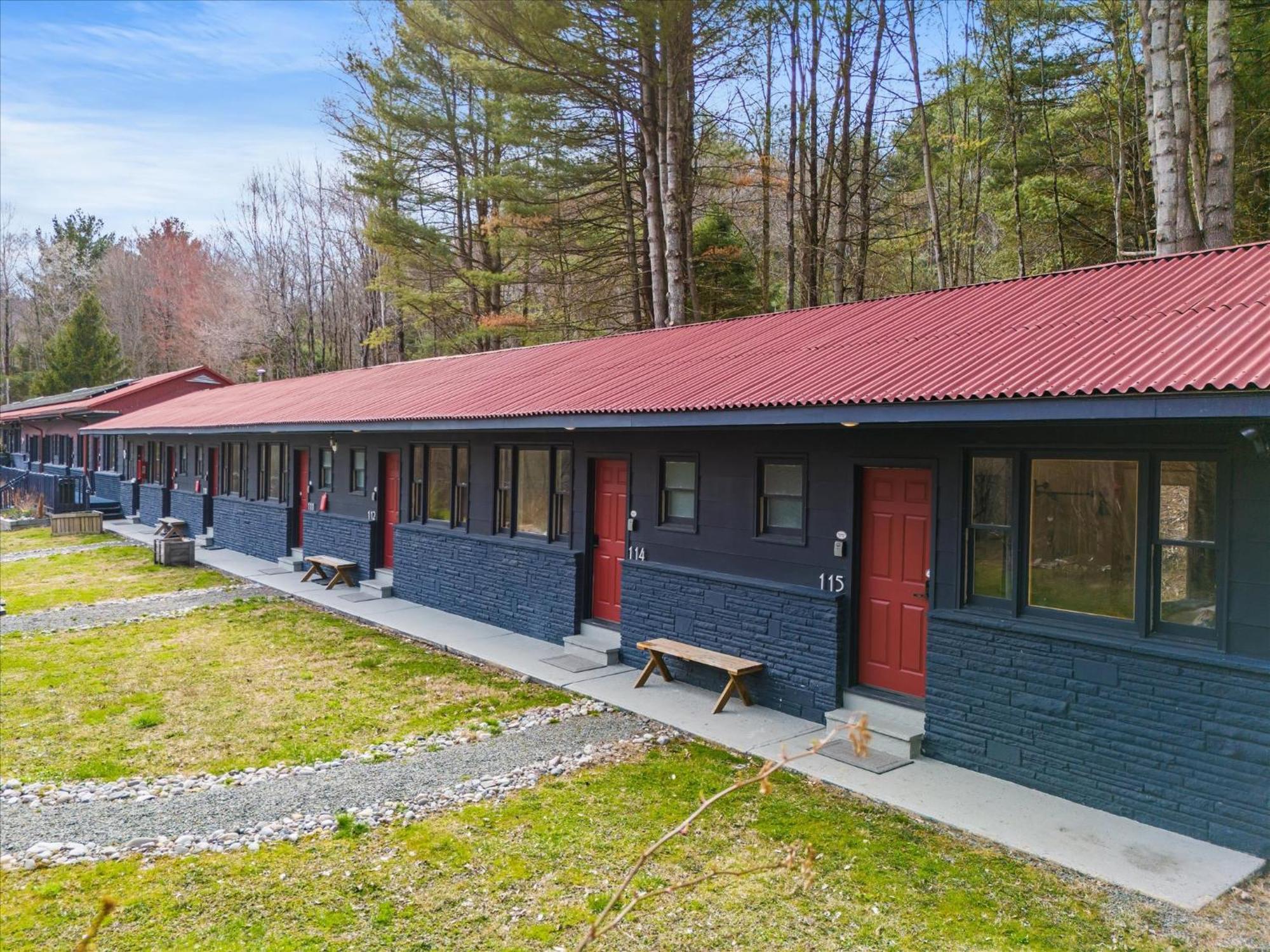 Green Acres Retreat Hancock エクステリア 写真